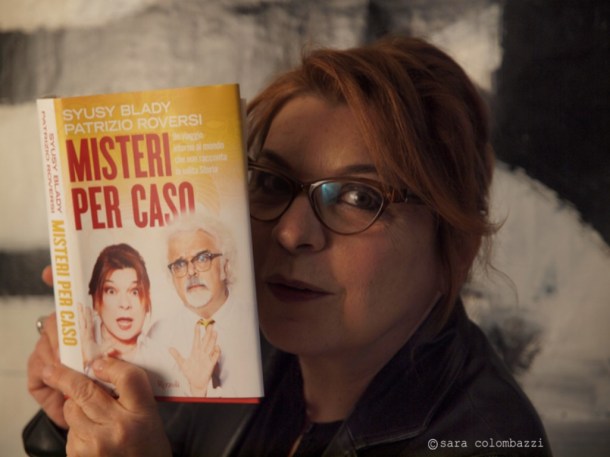 Syusy legge misteri per caso